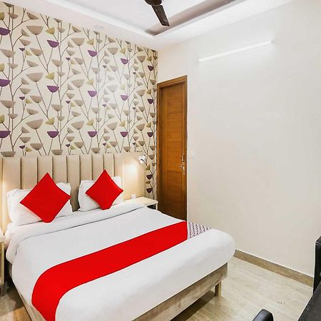 Hotel O Hotel Paradise Indraprastha Exterior photo