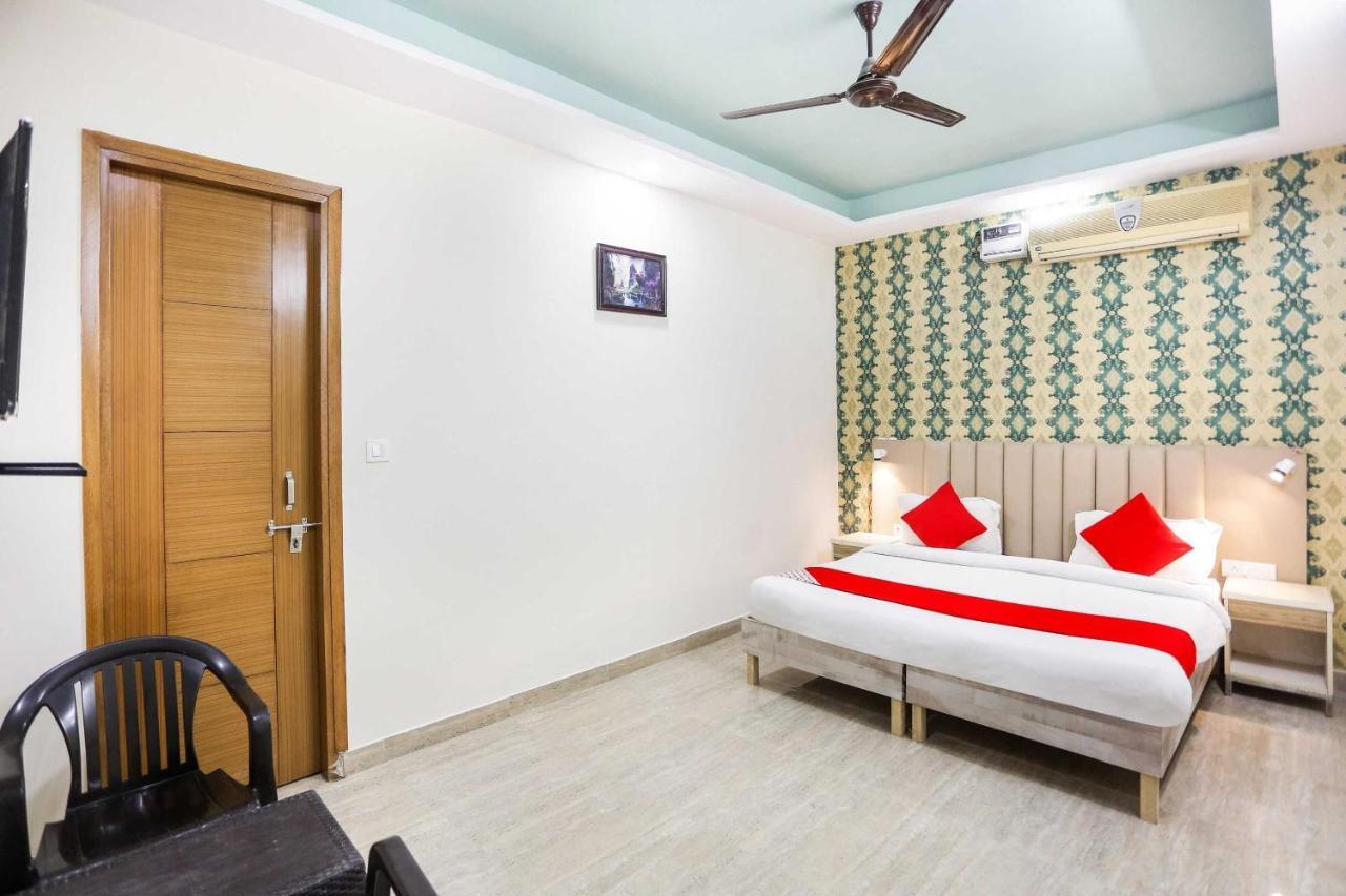 Hotel O Hotel Paradise Indraprastha Exterior photo