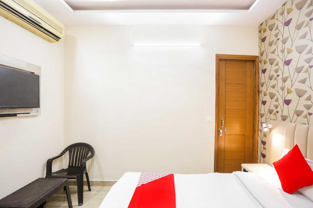 Hotel O Hotel Paradise Indraprastha Exterior photo