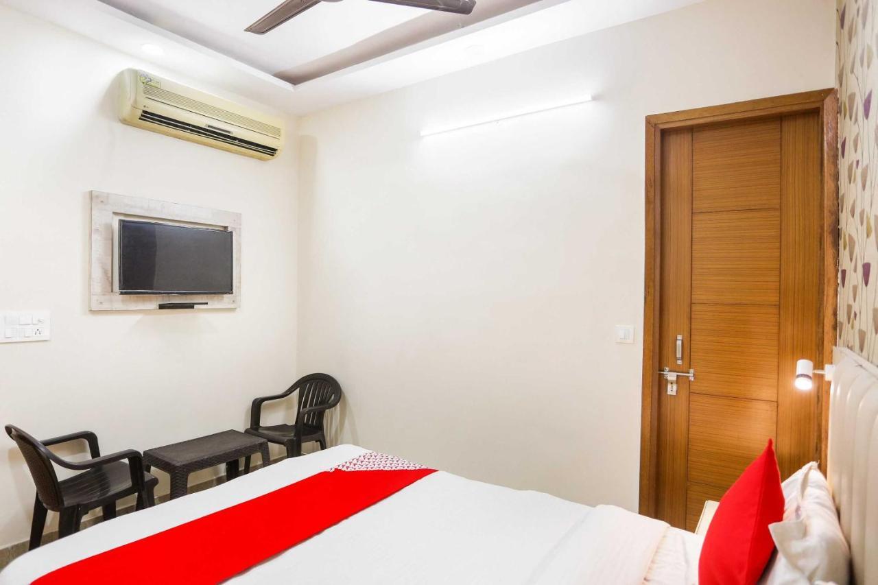 Hotel O Hotel Paradise Indraprastha Exterior photo