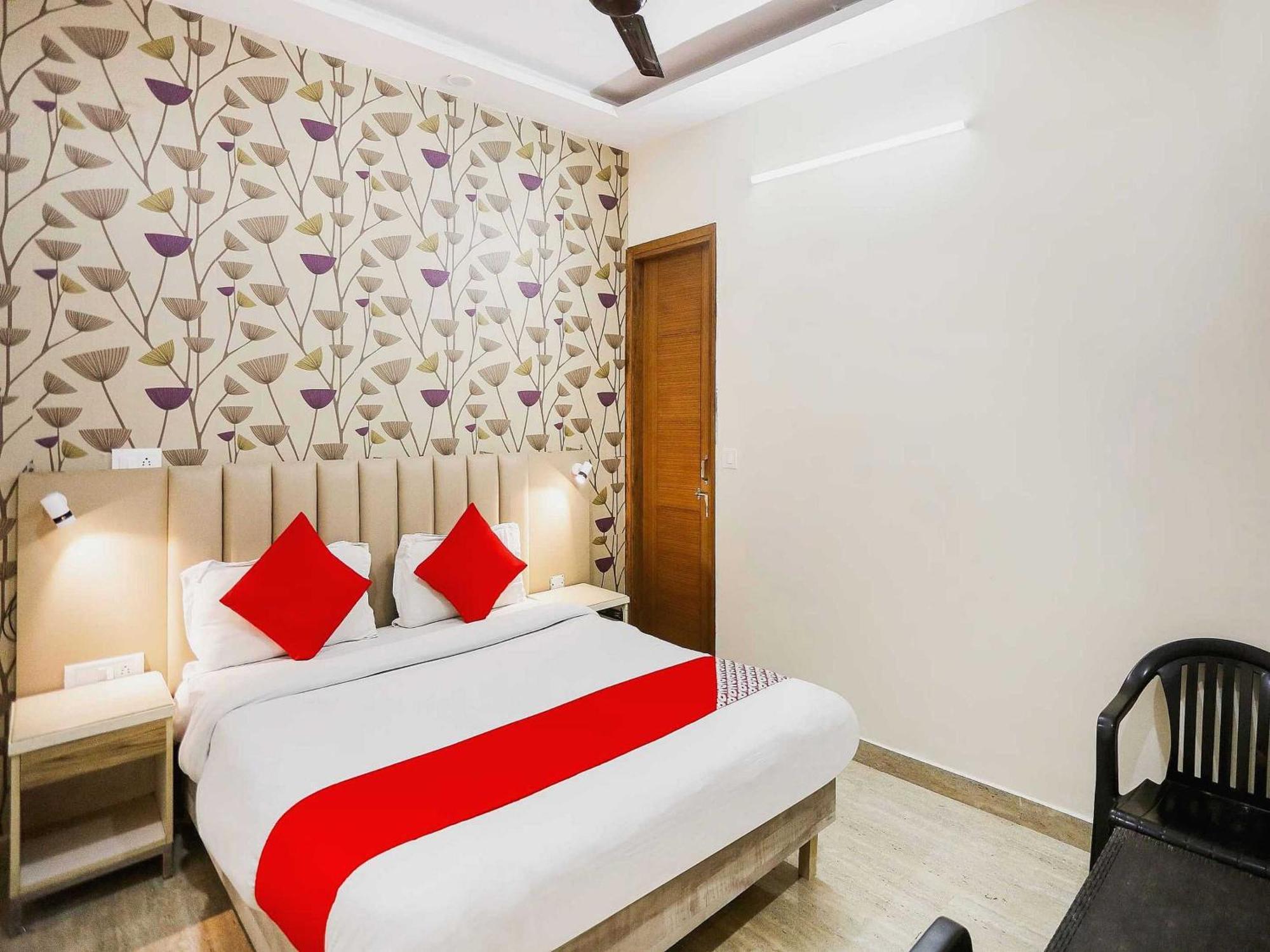 Hotel O Hotel Paradise Indraprastha Exterior photo