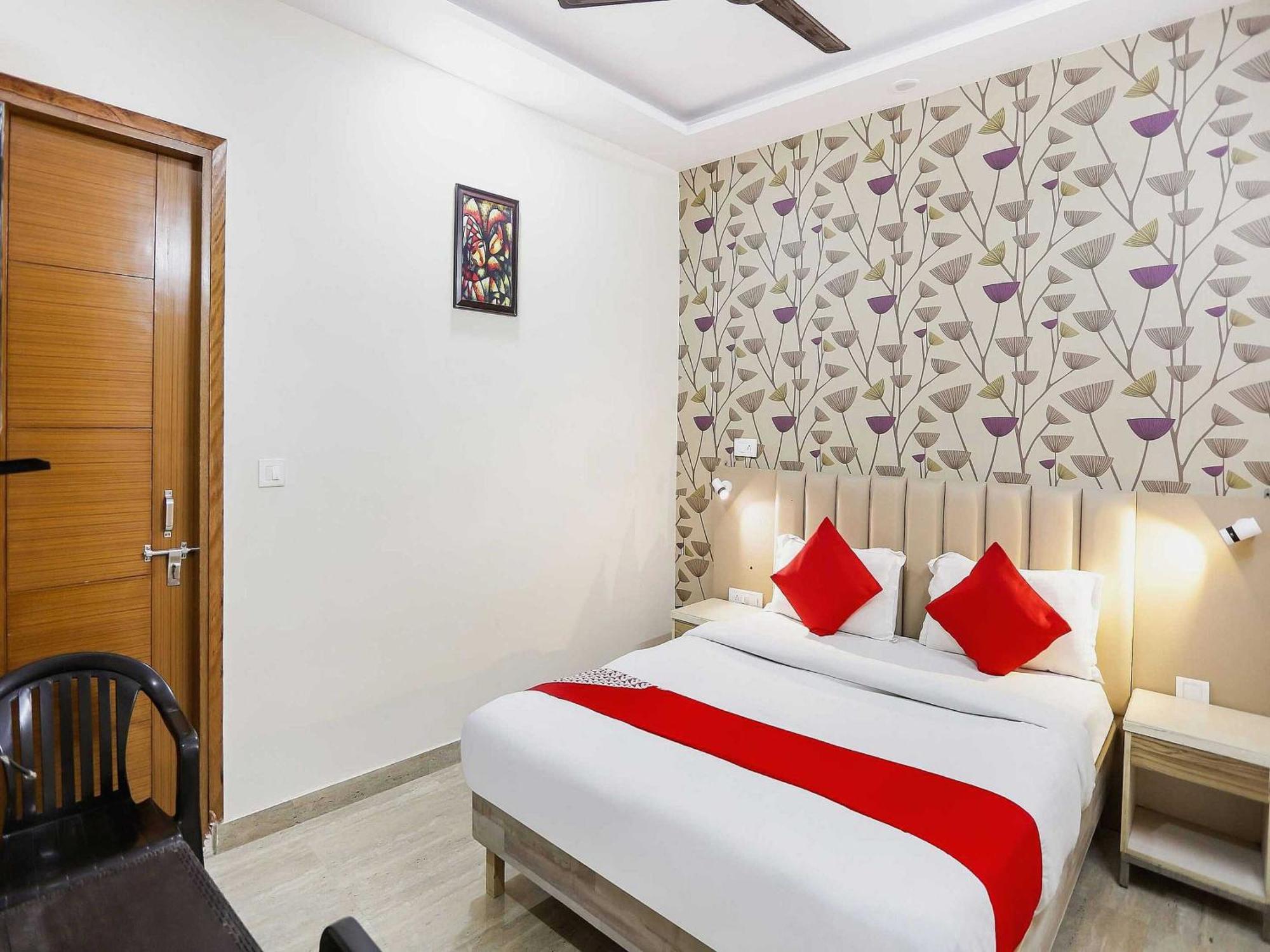 Hotel O Hotel Paradise Indraprastha Exterior photo
