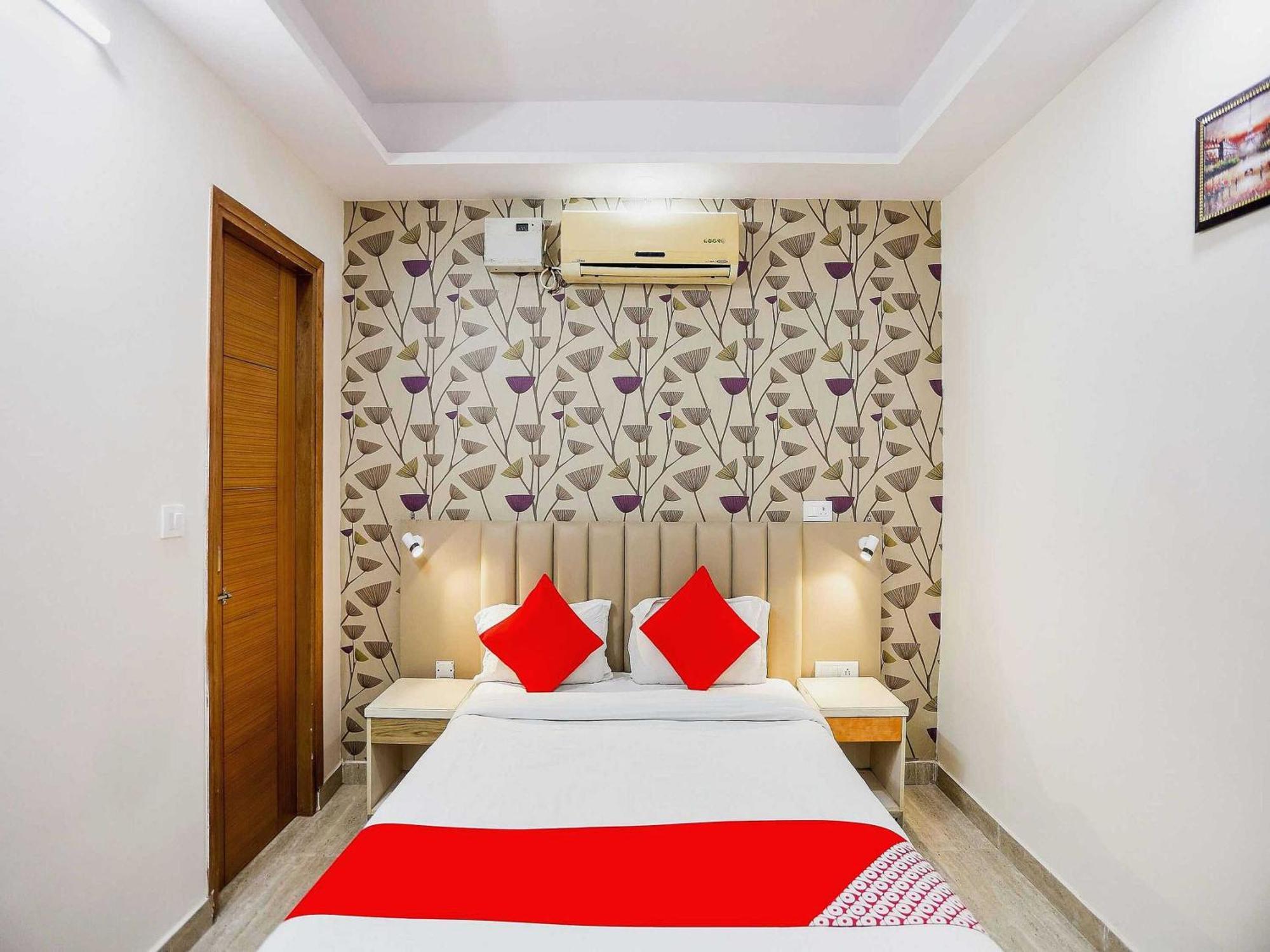 Hotel O Hotel Paradise Indraprastha Exterior photo
